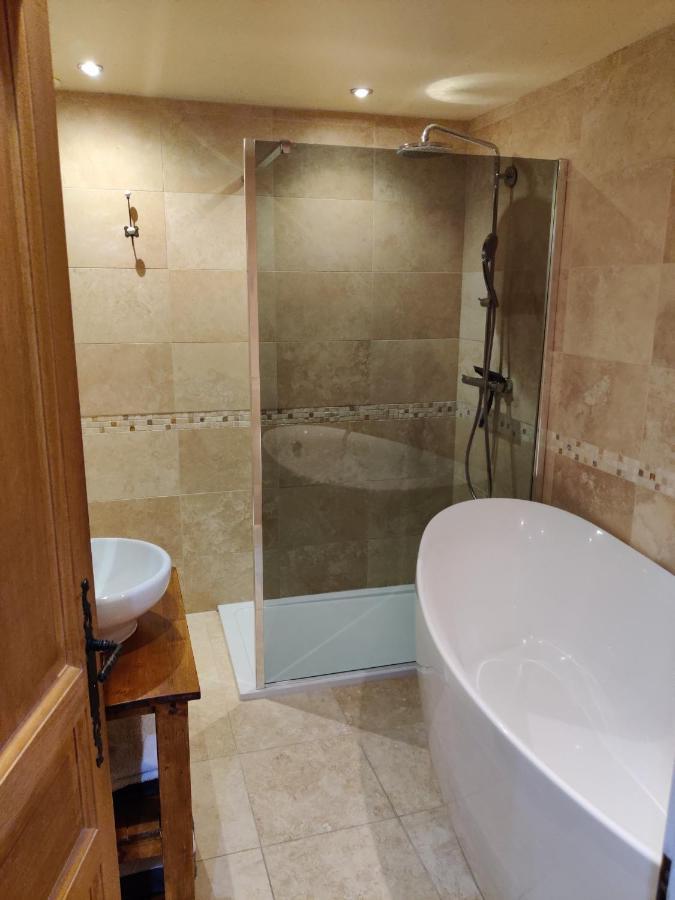 Spacious Ski Chalet In Traditional French Village, Sleeps 8, Four Star With Fibre Broadband Abondance Exterior foto